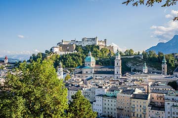 Escort Service Salzburg - Durch die Salzburger Altstadt mit einer Escort flanieren